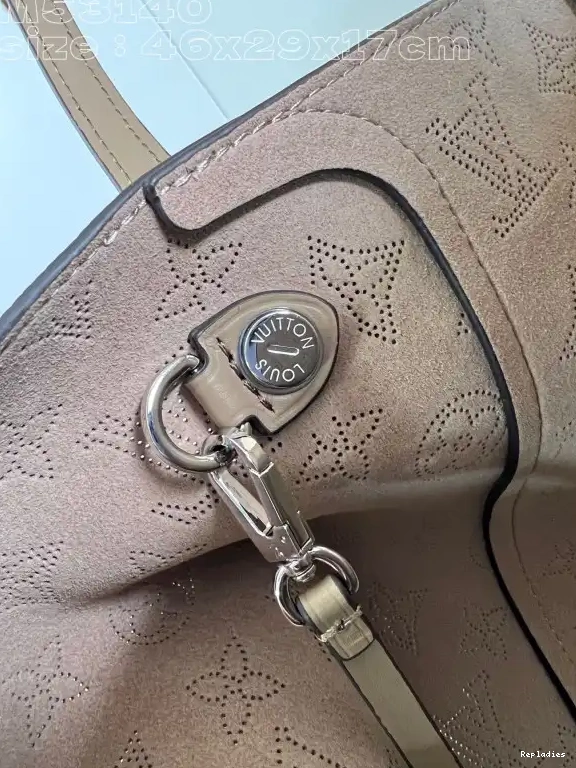 Cheap 17CM VUITTON x LOUIS HINA-46 29.5 x 0612